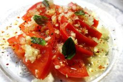 つめたーいトマトのサラダ