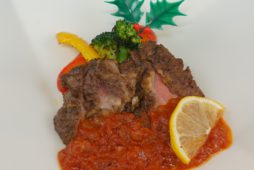 ラム肩ロースステーキ　トマトソース