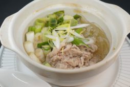 八雲豚と長ネギの生姜鍋