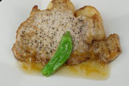 八雲豚ロースのグリル　マーマレードソース