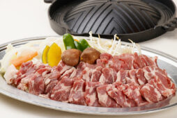 ⓵前菜盛り合わせ<br />
②ソーセージ2種<br />
③ラム肉ジンギスカン<br />
④ソイの唐揚げ　和風庵掛け<br />
⑤ご飯　